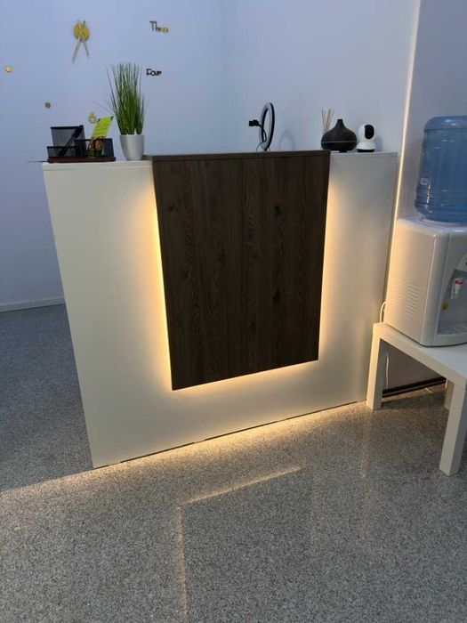 Vand Receptie / Birou / Dulap / Reclama publicitara