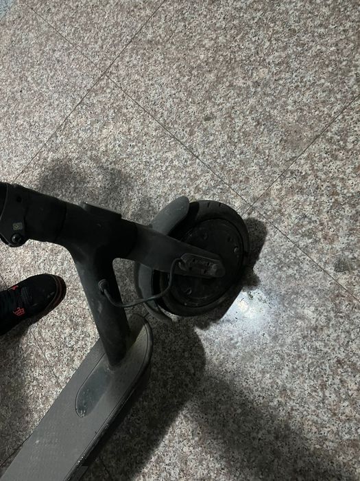 Vand trotineta xiaomi  m365 pro urgent
