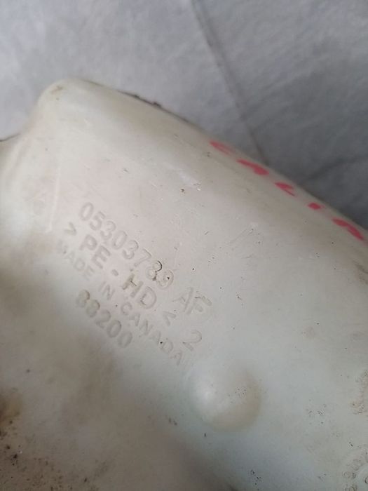 Vas lichid parbriz 2.0 crd dodge caliber 05303789af