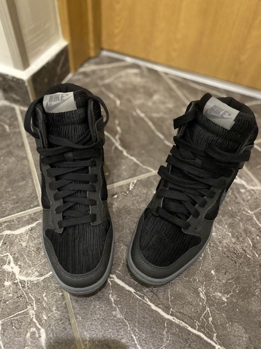 Дамски маратонки NIKE номер 38 нови