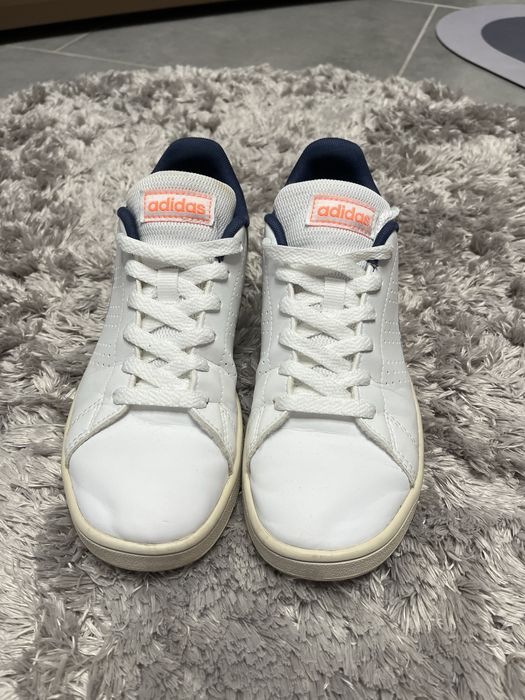 Дамски кецове adidas оригинални 36 номер