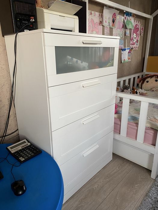 Продаю комод ИКЕА Бримнэс четырехсекционный