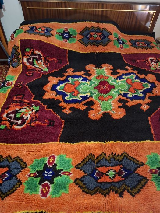 Нов китеник ,с шарки