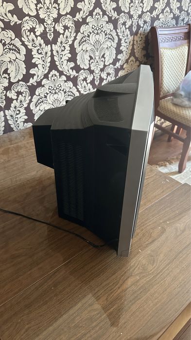 Телевизор LG рабочий 53см