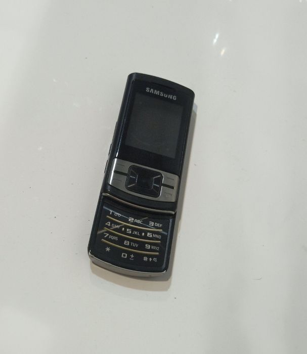 Telefon pe sina perfect funcțional