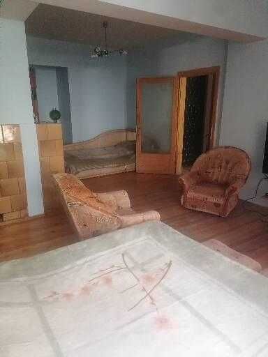 Дава се под наем Тристаен апартамент в София, Център - 130 кв.м за 755 € - Снимка #1