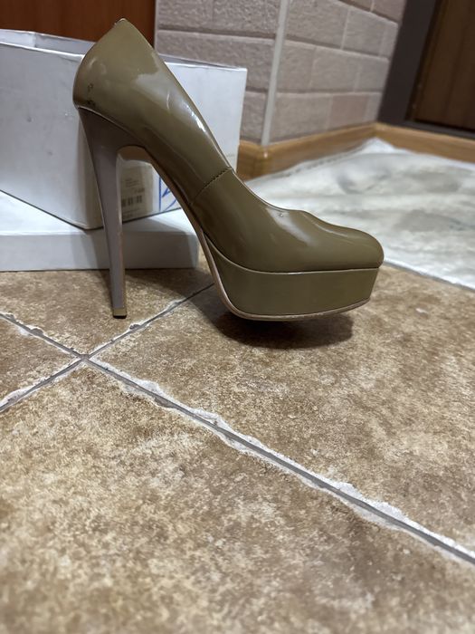 Туфли на платфарме  фирма  BASCONI Италия