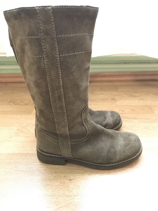 Cizme piele intoarsa