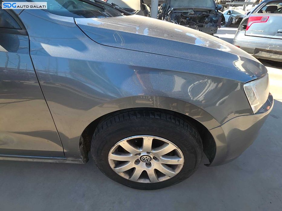 Aripa Dreapta Fata Volkswagen Jetta 4 2010 - 2018 Culoare LD7X Platinum Grey Metallic [Q8464]