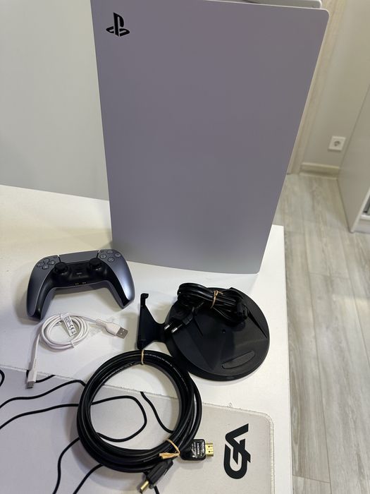PlayStation5 Digital 825GB със джойстик