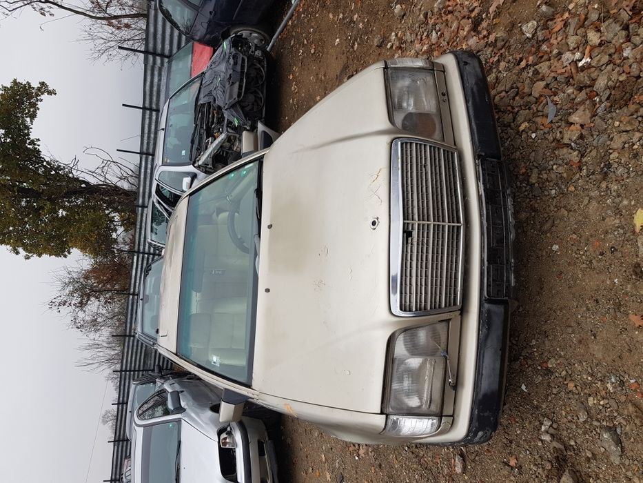 Mercedes 124 Coupe 2.3 На Части !!!