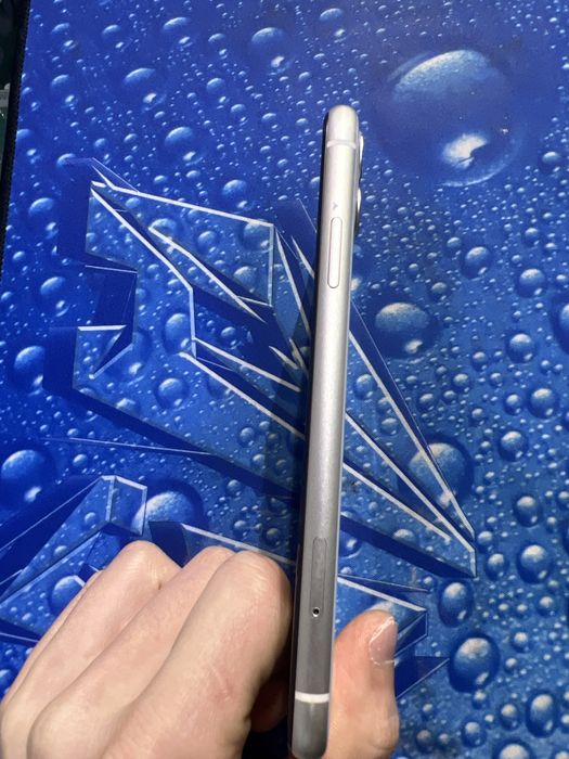 Iphone 11 garantiyasi bor