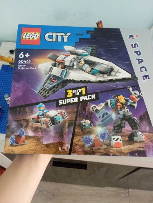 Продавам LEGO City 60441.