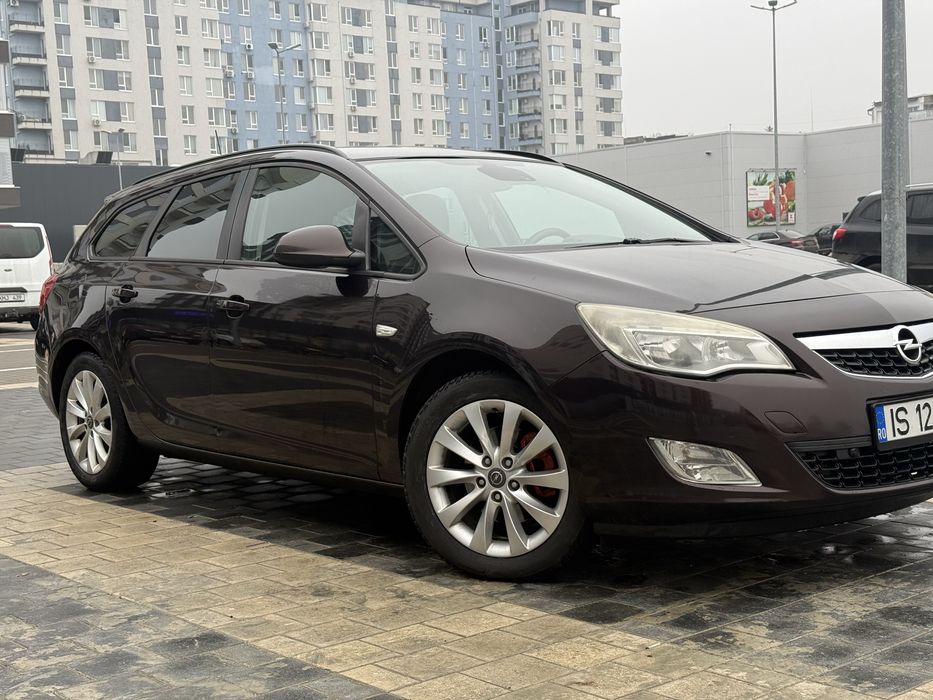 Opel Astra J Sport Tourer 1.7 125CP