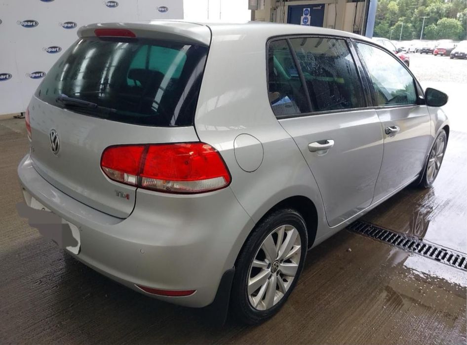 Grila centrala volkwagen golf 6 2012