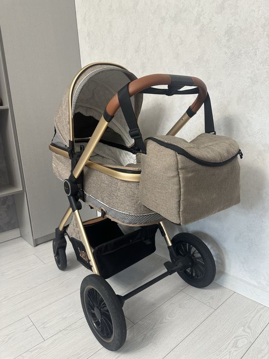 Коляска детская “BABY MOM”