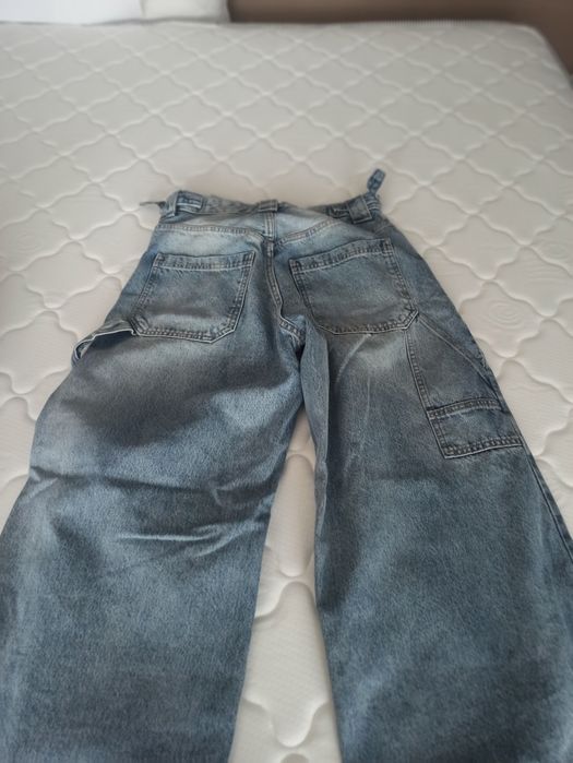 Дънки Bershka EUR 38