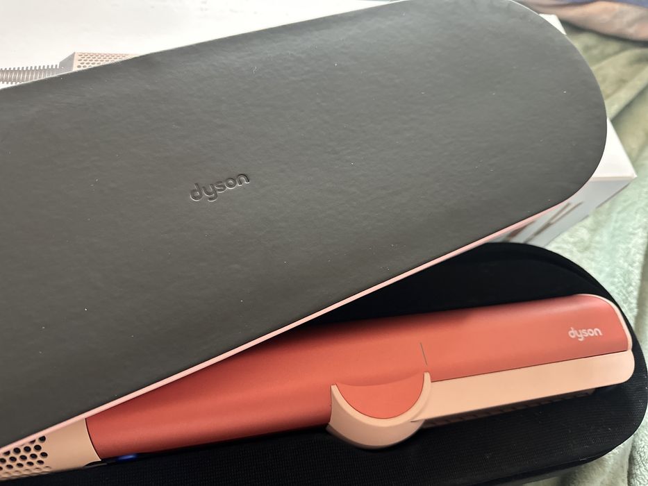 Dyson airstrait limited edition