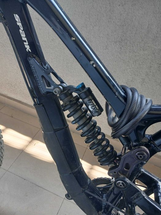 Даунхил(планински) Велосипед за спускане