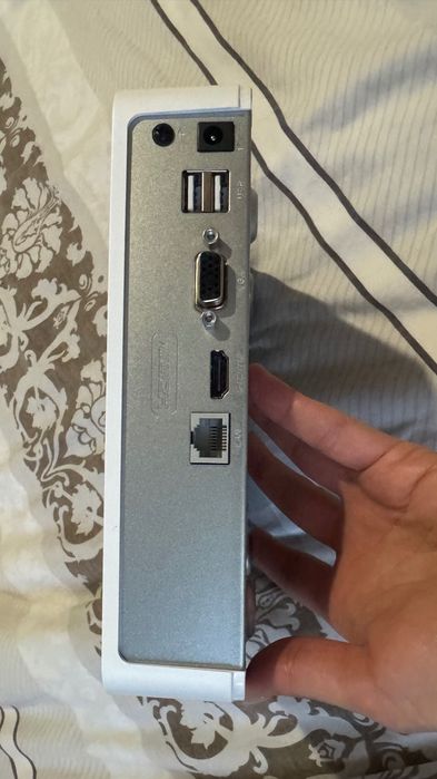 Мегапикселова куполна IP камера HIKVISION