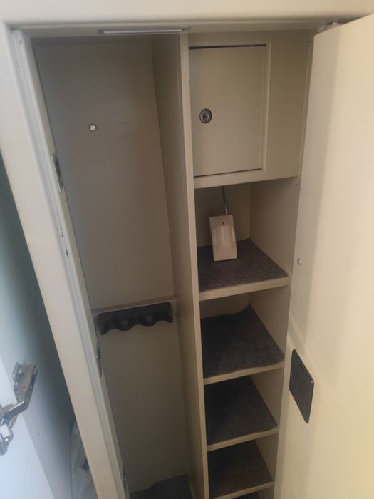 хозяйственный металлический ящик