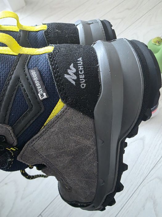 Bocanci drumetie copii Quechua Waterproof marimea 29