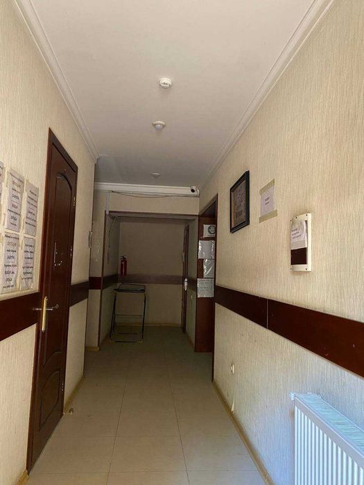 м.Х.Алимжана офис УЦ 2-этажа 554 м² 7-8 кабинетов 4 с/у двор 2-линия