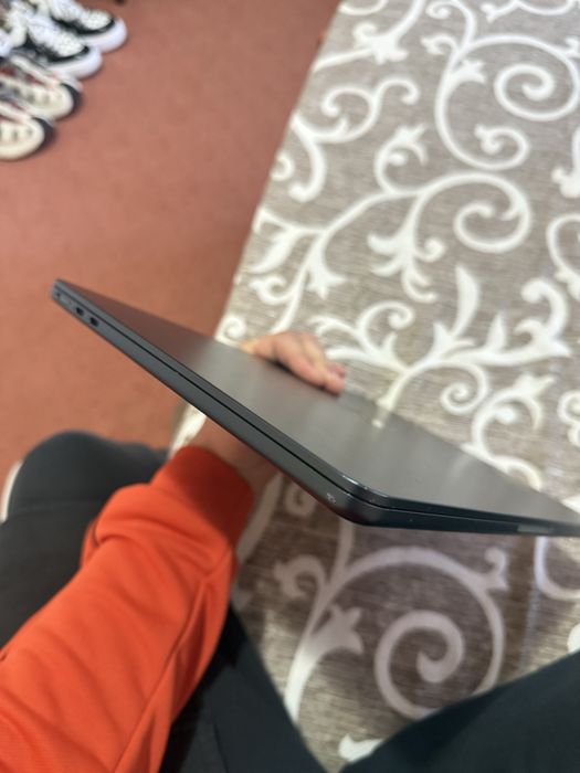 Macbook 13 m4 2025 256
