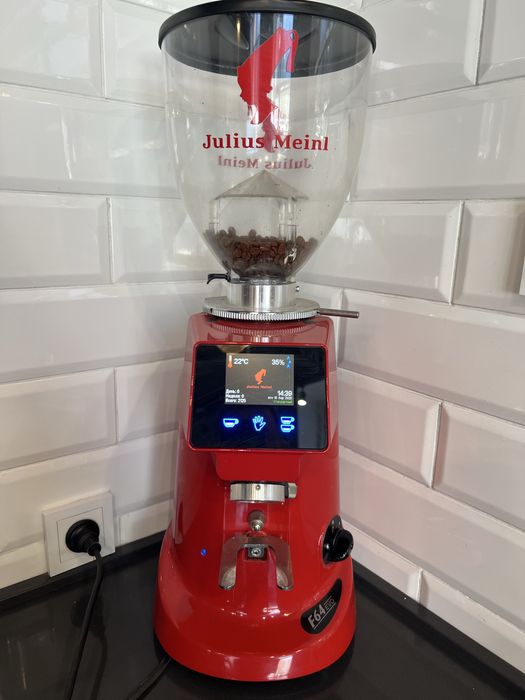 Кофе машина и кофемолка