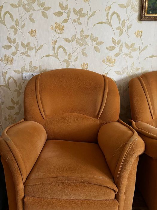 Диван сатылады срочно