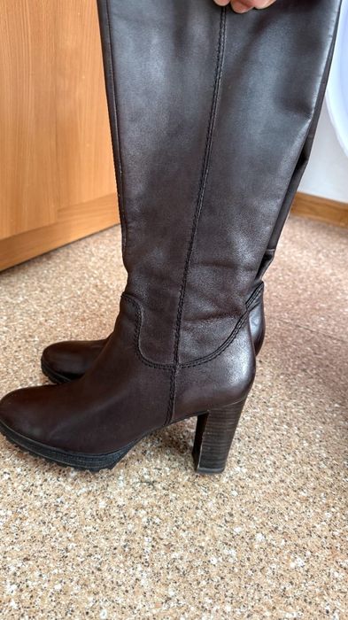 Продам осенние сапоги