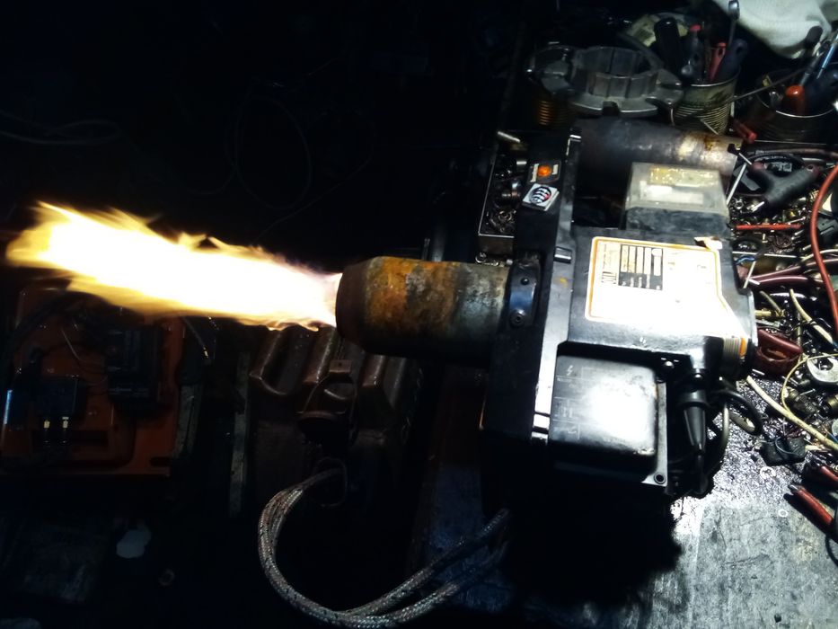 Arzător cu preîncălzire funcțional buderus, weissmann pe amestec  ulei