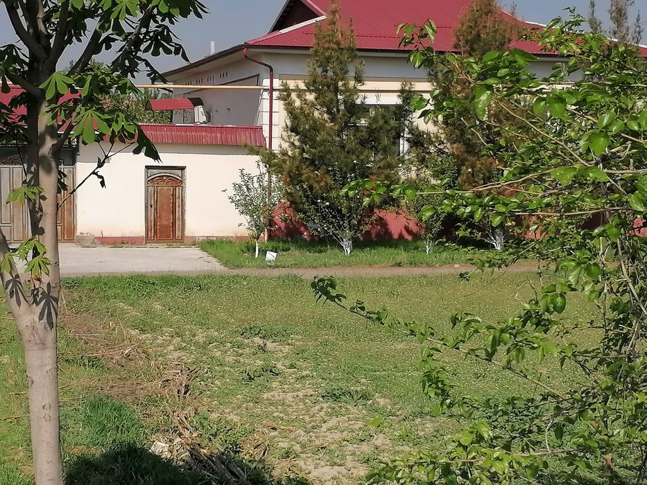 Ховли 4 хонали шароитлари билан адресс юкори чирчик бетонка аренда