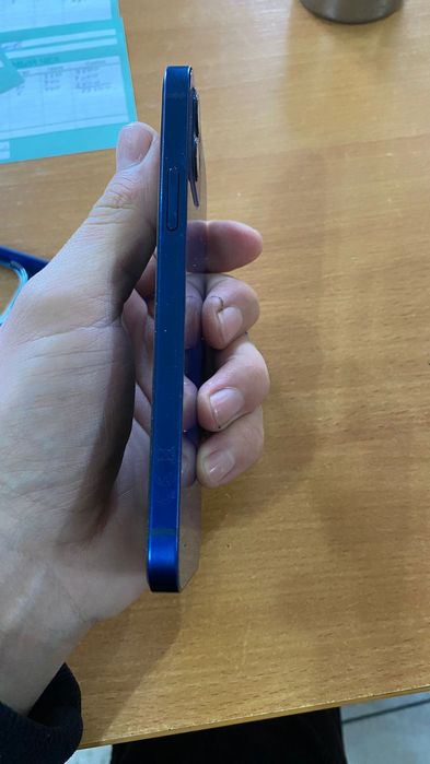 Продам IPhone 12