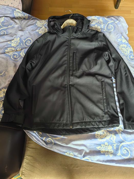 Reebok яке против дъжд и вятър