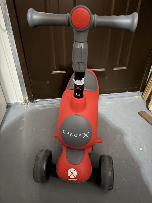 Trotineta pentru copii cu scaun