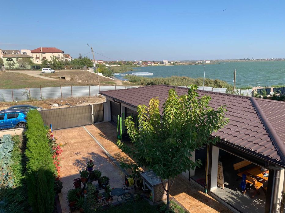 Vila in Ovidiu,malul lacului,Ansamblu Rezidential