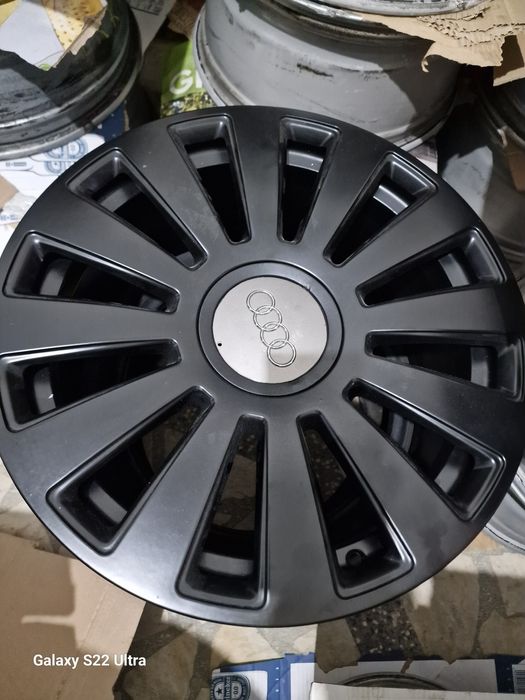 AUDI 18 и 19 цола  5X100 и 5X112 комбинирани 19 цола оригиналниЗамъка