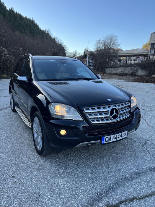 Продавам Мерцедес МЛ