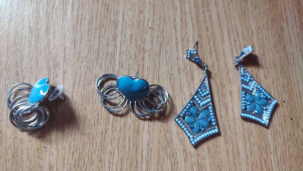 Vând bijuterii din argint