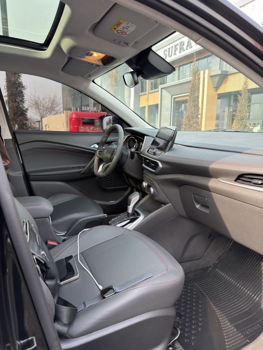 Tracker 2025 redline full 3.000 km probeg