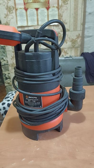 Продам  дренажный  насос.