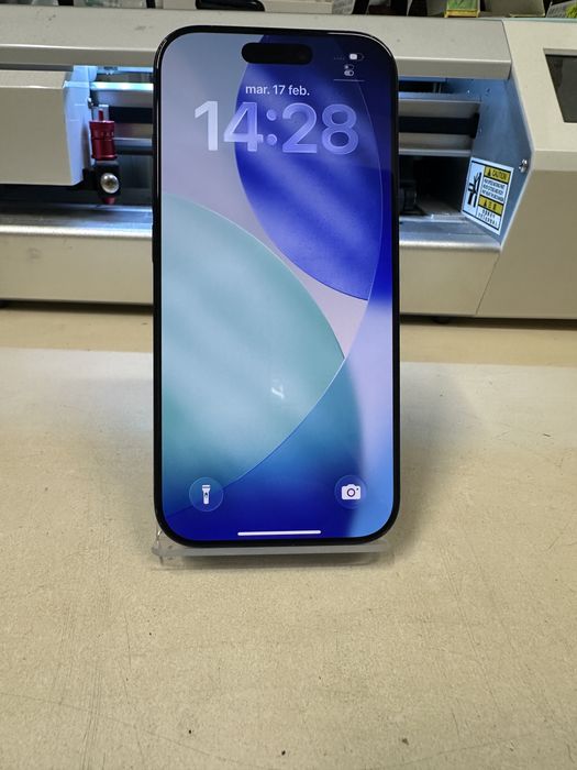 Iphone 16 pro / 128 gb / 94% baterie / garantie