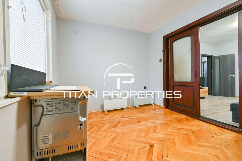 Тристаен, под наем, ж.к Гоце Делчев