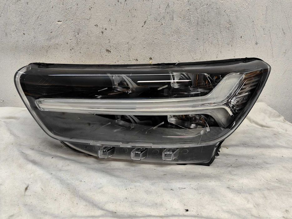 Оригинален фар Волво XC40  Volvo XC40 Full Led