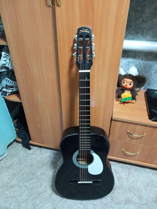 продам гитару Starsun