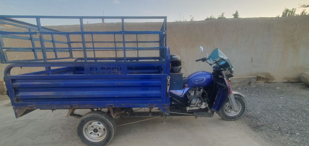 Eldosh motosikl sotiladi