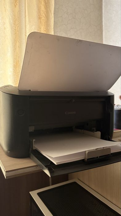 Продам принтер черно белый