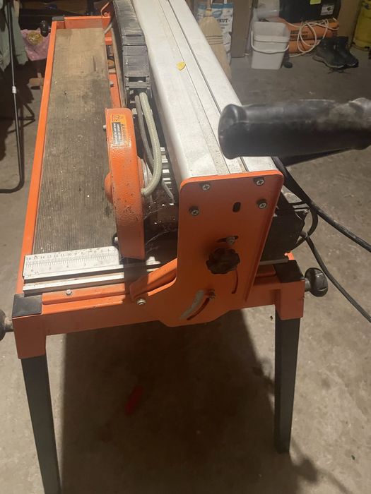 Masina gresi si marmura warning