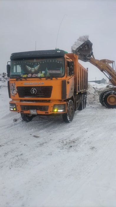 Услуги самосвалов, погрузчика и экскаватора